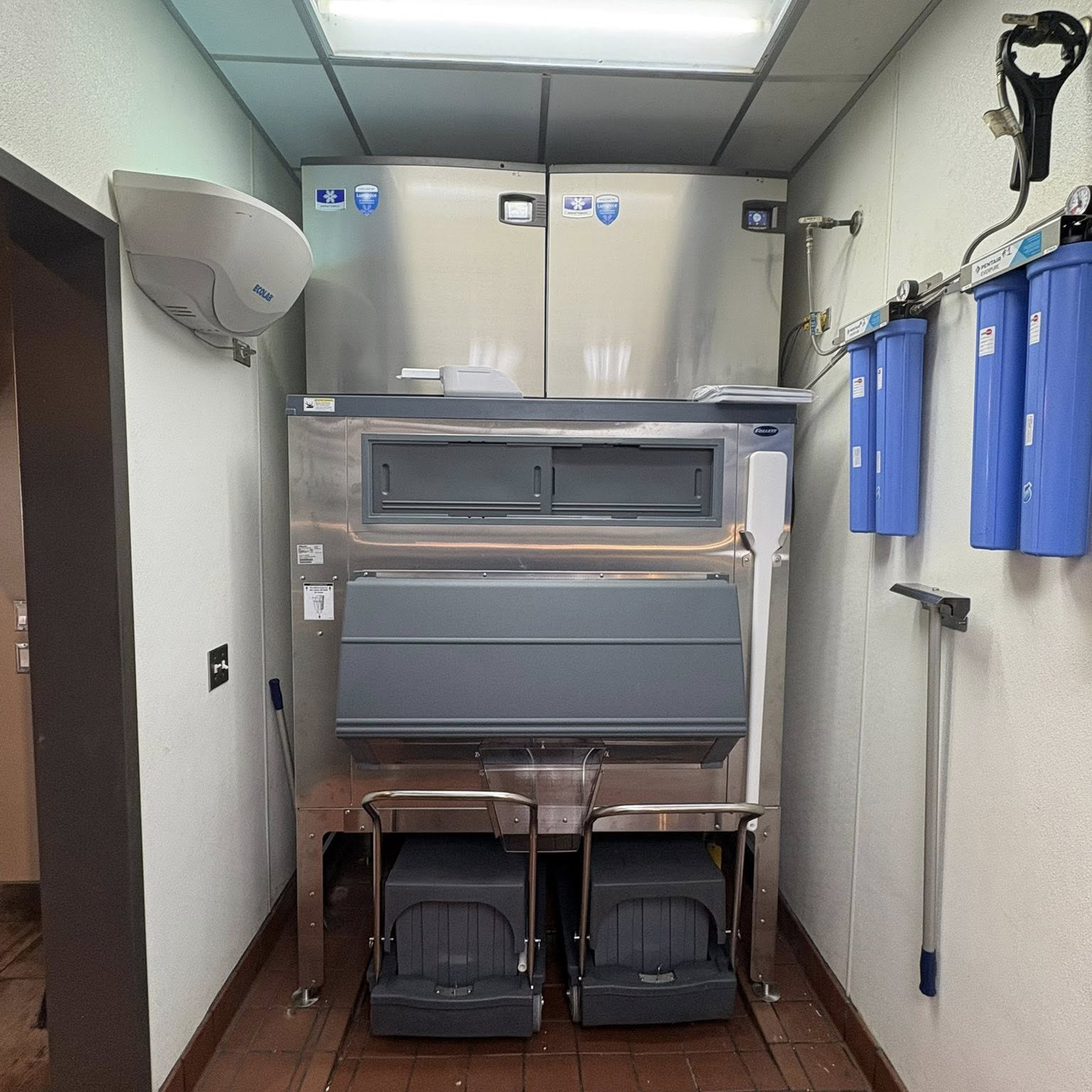 commercial ice maker