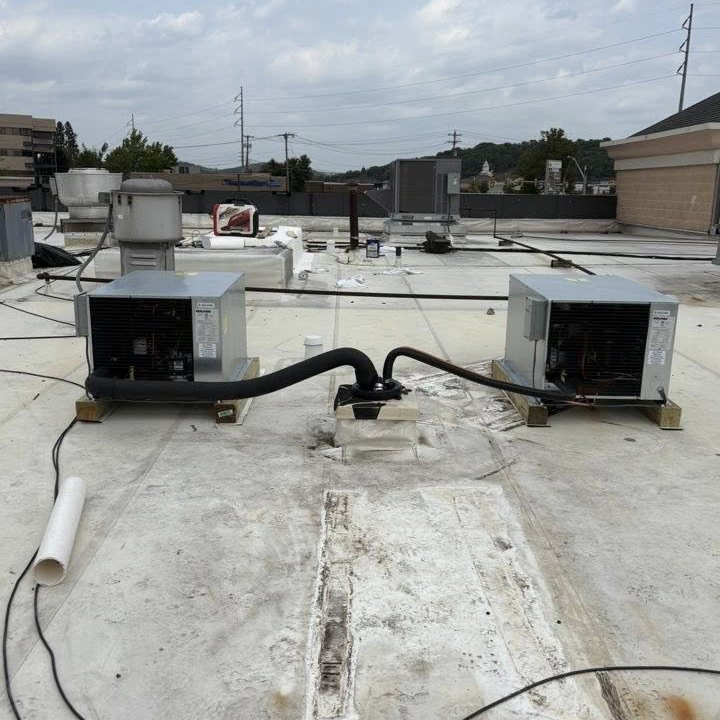 roof top condensers for combo box commercial cooling as installed in Pittsburgh by Ventec